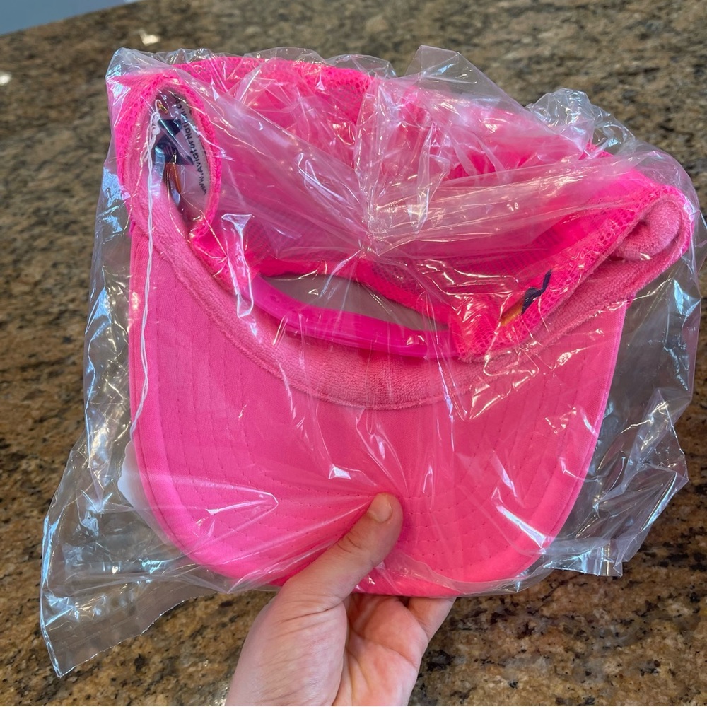 NWT Aviator Nation Pink Trucker Hat Malibu Logo embroidered patch neon pink - Picture 5 of 11